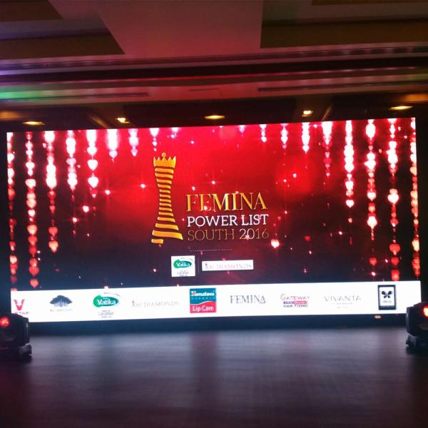 1R1G1B l'affichage mené polychrome d'intérieur 640*480mm Cabinet de moulage mécanique sous pression