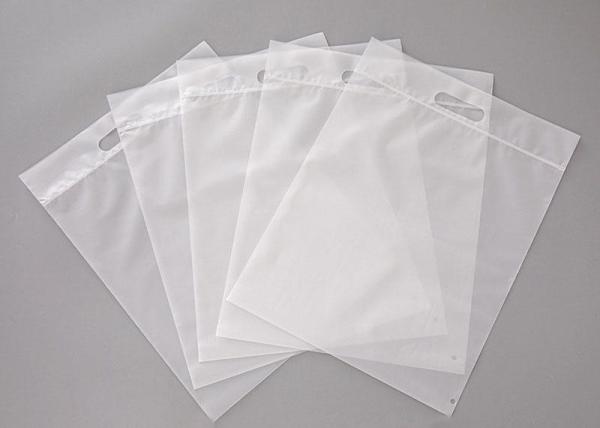 Frosted Self-Sealing CPE Zipper Bag Tear-Resistant And Soft For Cloth Package