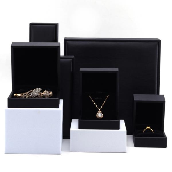 OEM Grain Textured Noble Luxury PU Leather Jewelry Box Case For Storage Packaging