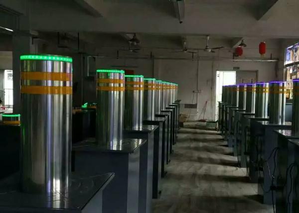 60dB Low Noise Automatic Rising Bollards 304 Stainless Steel 3.7KW System Dynamic Power