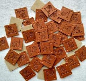 Square Handmade PU Faux Leather Labels Tags For Sewing Crocheting Knitting