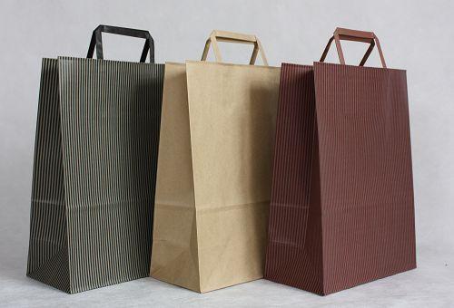 Impression exquise adaptée aux besoins du client de sac de transporteur de papier d'emballage avec la poignée plate et le logo