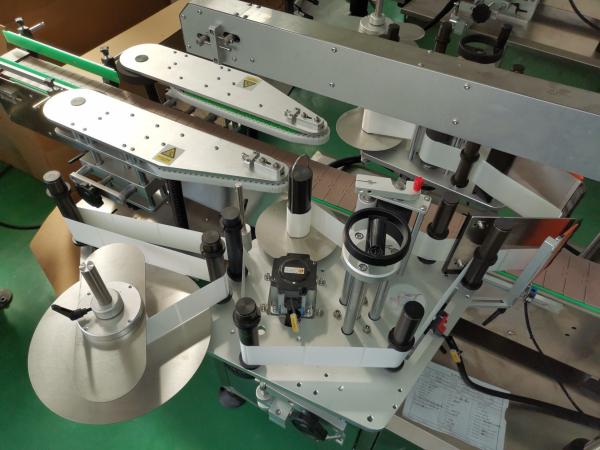 全自動高速両面角型液体石鹸洗剤ボトルラベリングマシン