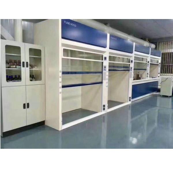 Caminhada na câmara moderna das emanações da mobília do laboratório no laboratório de química Ductless