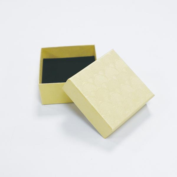 SGS ISO Velvet 8*8*7cm Luxury Jewelry Packaging Boxes