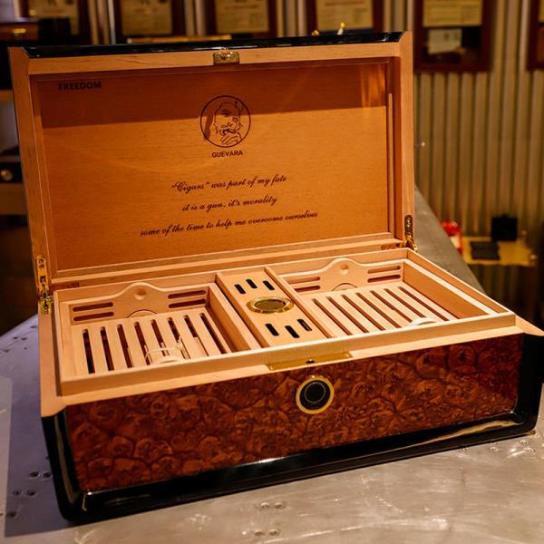 Luxury Cigar Box Piano Lacquer Wood Cedar Cigar Gift Box