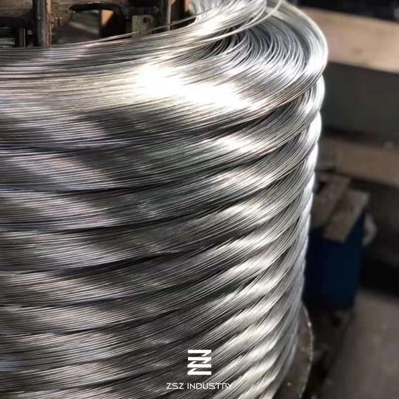 Hot Dipped Galvanized Wire Mesh Fence Rolls Iron Wire Fencing Roll Iso9001