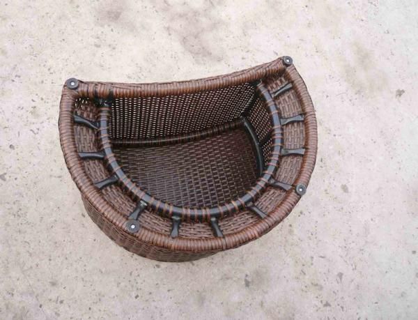 Luxury Comfortable Roofed Cane Daybed , Wicker Garden Oval Daybed
