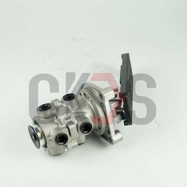 OEM 241-02904 Nissan UD Japanese Truck Brake Valve