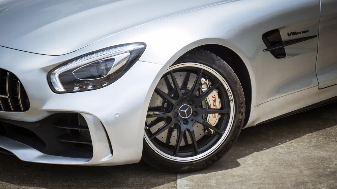 Frente de carreras de alto rendimiento freno 6 Calibre de pistón con SS Racing cerámica pastilla de freno para Mercedes-AMG original 20rim