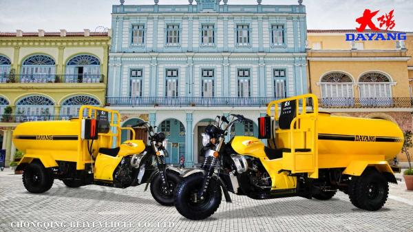DAYANG Top 10 Triciclo motorizado de 200cc com tanque de água de 1000L e design de cabine especial