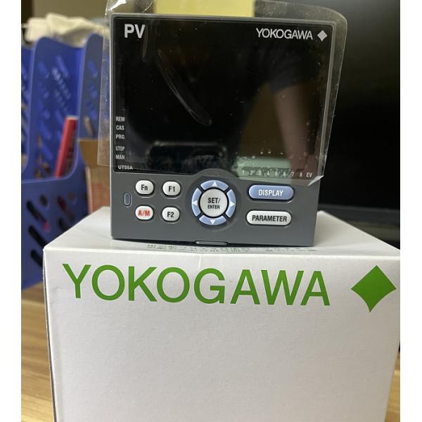 Yokogawa UT55A-010-11-00 цифров показывая регулятор температуры регулятора UT32A-000-11-00