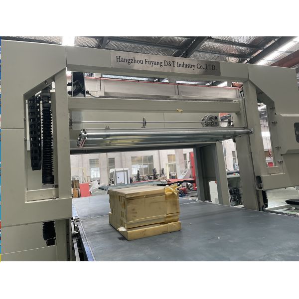 40m/Min Upright CNC Sponge Cutting Machine 3D Shapes For Flexible Foam