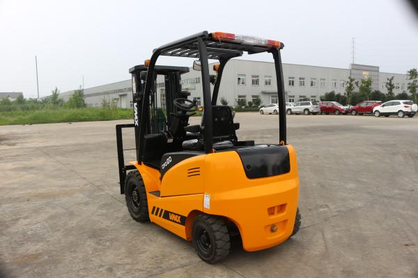 CPD20 2 Ton Four Wheel Electric Warehouse Forklift Heavy Duty Warehouse Stacker Forklift