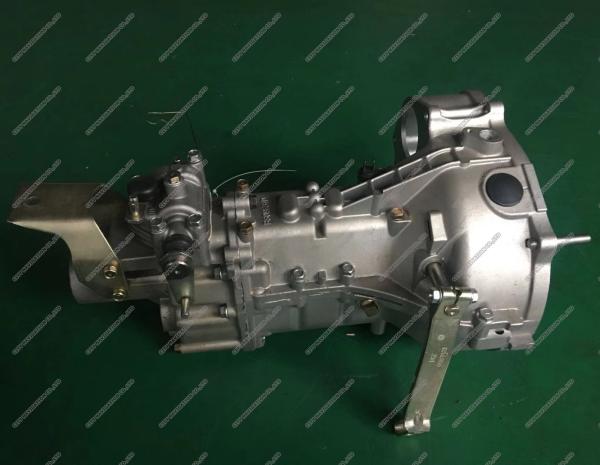 Aluminum and Steel 5MT Light Truck Manual Transmission Gearbox Assembly for FAW Jiefang CA1014A1 23kg