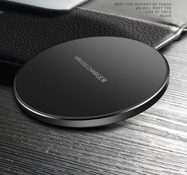 Super Slim Qi Compatible Wireless Charger 10W/7.5W/5W Fast Charging Wireless Pad for Mobile Phones