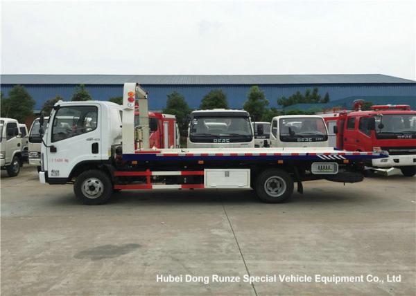 FAW 3 Ton Road Wrecker Tow Truck / Transporter Recovery Truck With Crane EURO 5
