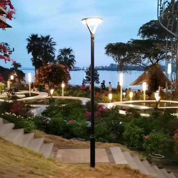 Solar Light with Die-Cast Aluminum Housing | 20W Mono Panel, White/Warm White, No Wiring, Easy Pole Mount
