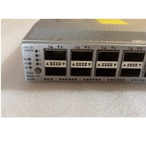 256 Gbps Capacité N9K-C9236C Commutateur 100G/40G à 36 ports avec communication full-duplex et alimentation double