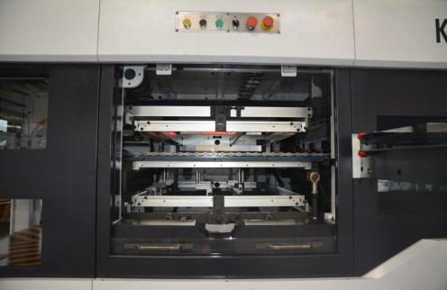 Semi Auto Flatbed Die Cutting Creasing Machine / Paperboard Flat Bed Die Cutting Machine