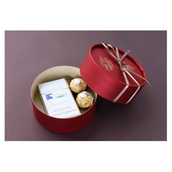 Logo personnalisé Emballage de truffe recyclable Carton rond Boîte de chocolat Favourites Cadeau Pour Souvenirs de Mariage