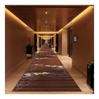 Usage de luxe de tapis d'hospitalité de modèle fait sur commande résistant pour le couloir