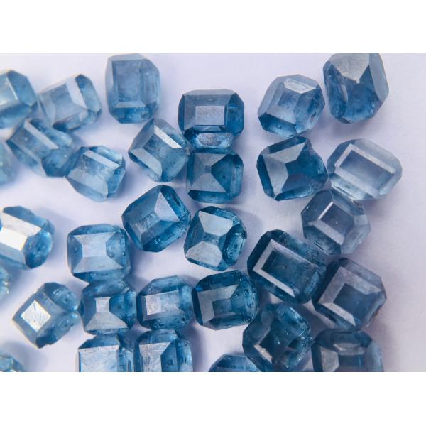 Light Blue color HPHT rough diamond, Dark blue color rough diamond stone, uncut lab grown blue diamond Boron doped hpht diamond 0.1-5ct 