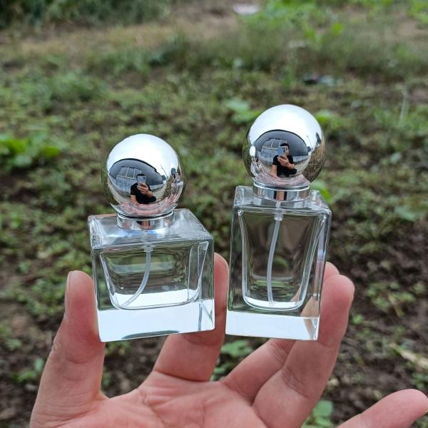 Refillable 30ml Perfume Spray Bottle Crystal White Thick Bottom Polished Glass