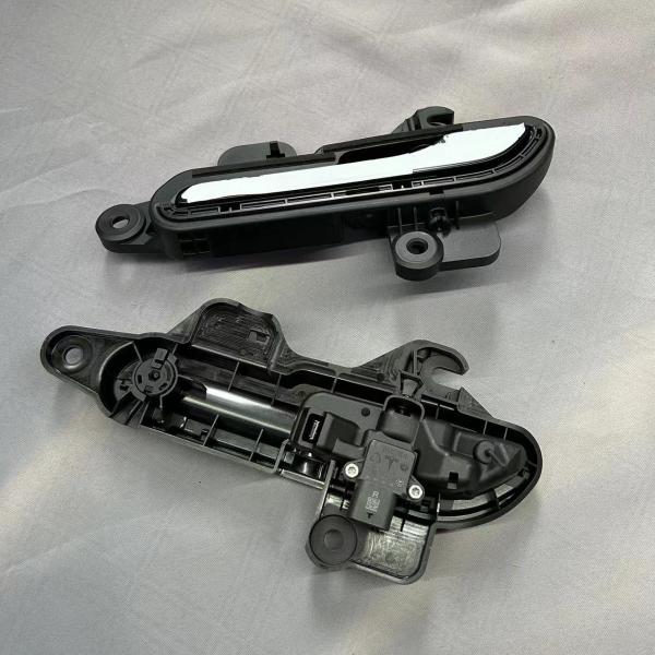 Tesla Modelo 2019- Mano de la puerta delantera 1528115-00-B / 1528114-00-B Esta parte del coche