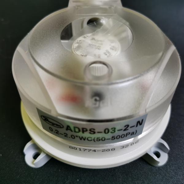 Differential Pressure Gauge 0-100 PSI NPT Threaded Panel Mount