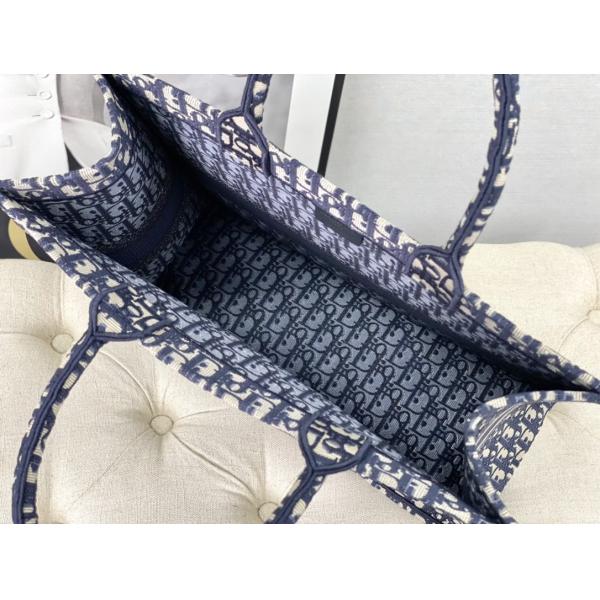 Sac d'épaule marqué bleu de Dior Oblique Embroidery Canvas Navy Christian Book Large