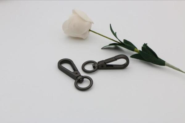 OEM bag fitting gunmetal color zinc alloy 13.3 mm hardware snap hook for straps