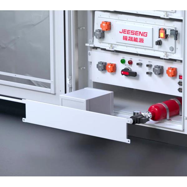 100KW 215KWh Armoire de stockage d'énergie refroidie par liquide Pour le système de stockage d'énergie industriel et commercial