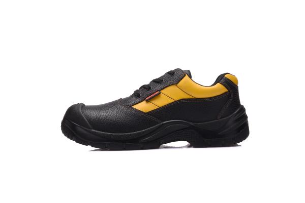 Engineers Black Waterproof Safety Shoes SRC With Embossed Cow Leather Upper