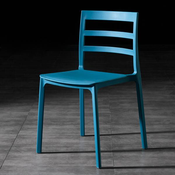 Sillones para comedor de restaurante de plástico de apilamiento completo de PP ajustable Sillones apilables para exteriores modernos populares G.W. 19.4kg 5pcs/ctn