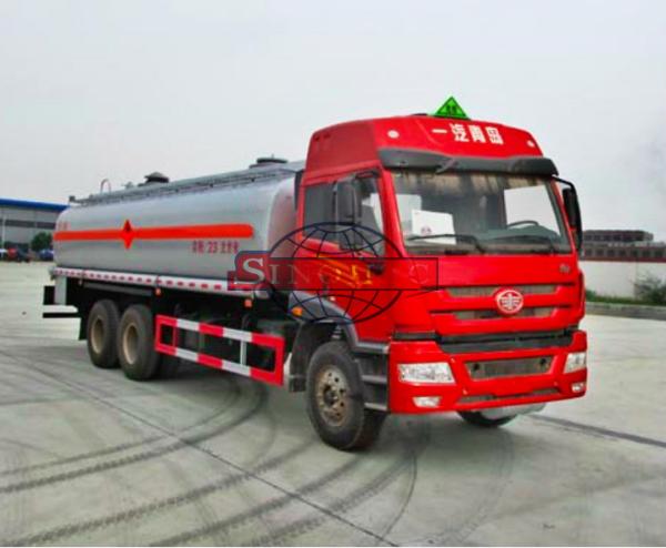 15 - 20 Tons Fuel Oil Delivery Truck , FAW J5P Cabin Fuel Delivery Truck