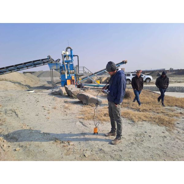 Time Domain Reflectometer XHDD503C Underground Cable Fault Pinpointer with 5-inch High Bright Touch LCD