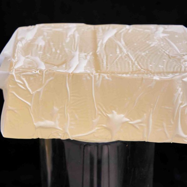 Z620 Soft Hot Melt Pressure Sensitive Adhesive for PET Bottle Labeling, Superior Initial Tack