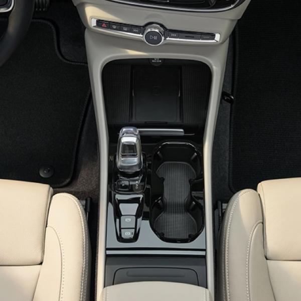 2023 Volvo XC40 Pro Long Battery Life And Front 4 Rear 4 Radar For Enhanced Safety