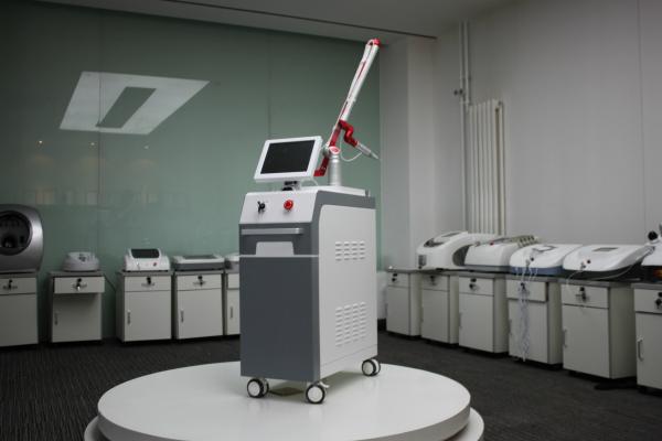 q switched nd yag laser tattoo removal / tattoo removal laser / Laser tattoo removal