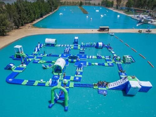 Divertimento inflável comercial da água do parque inflável adulto gigante da água para o lago