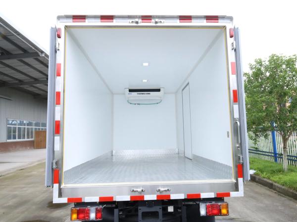 QINGLING Caminhão refrigerado para alimentação Transporte de carne e peixe NKR congelador 5 toneladas THERMO KING RV380 Refrigerador