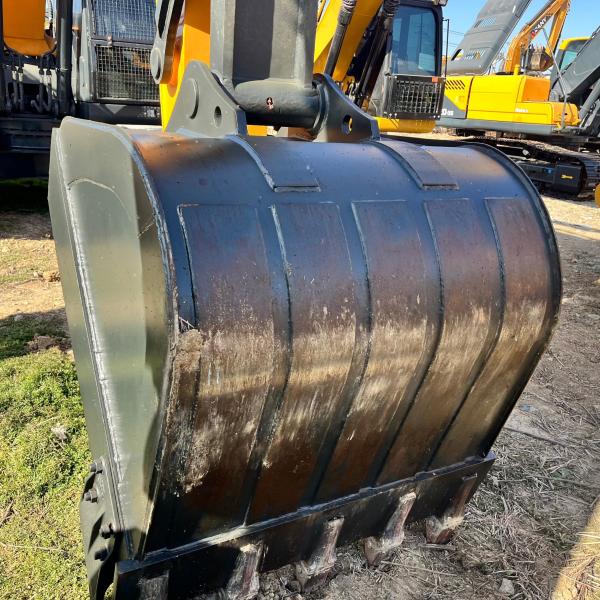 22.5 tonnes Hyundai Excavateur d'occasion 225LC-9 Machine de creusement d'équipement lourd