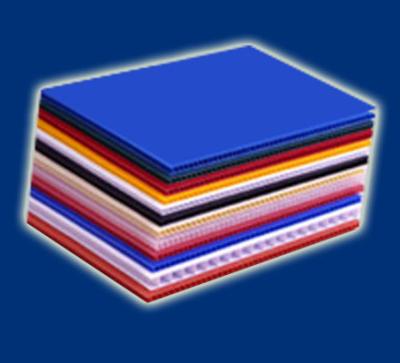 folhas plásticas onduladas pretas de cartão ondulado de 1.5-12mm Corflute PP