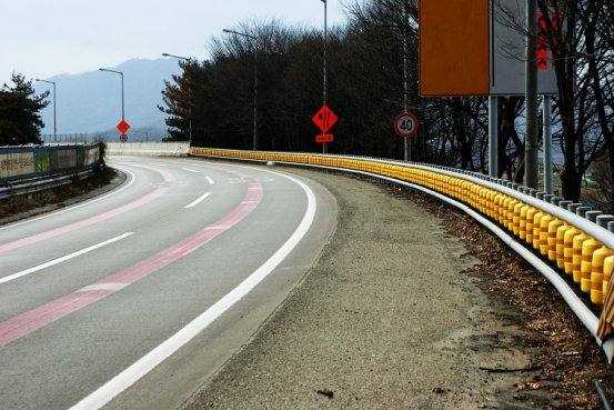 Highway Safety Anti Crash Traffic Safety Barrier Rolling Systems Guardrail