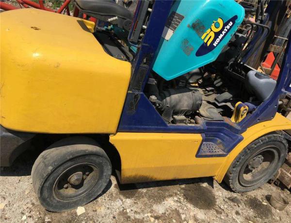 Used Automatic 3 Stages Komatsu Japan Forklift FD30-17/FD3016/FD30 3 ton Forklift With 3 stages And Cheap P