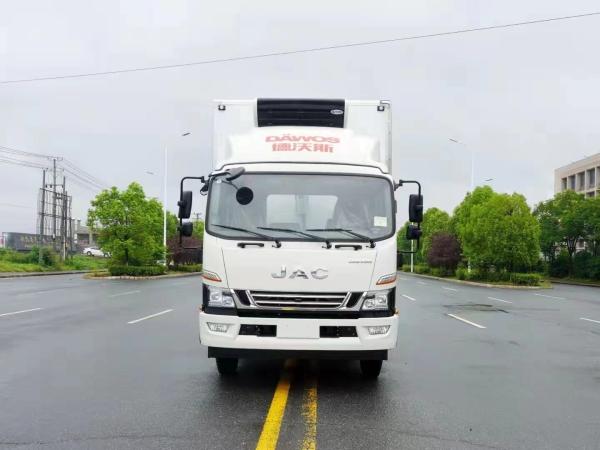 5 Ton JAC Refrigerated Box Truck 19CBM Cold Chain Transport Vehicle