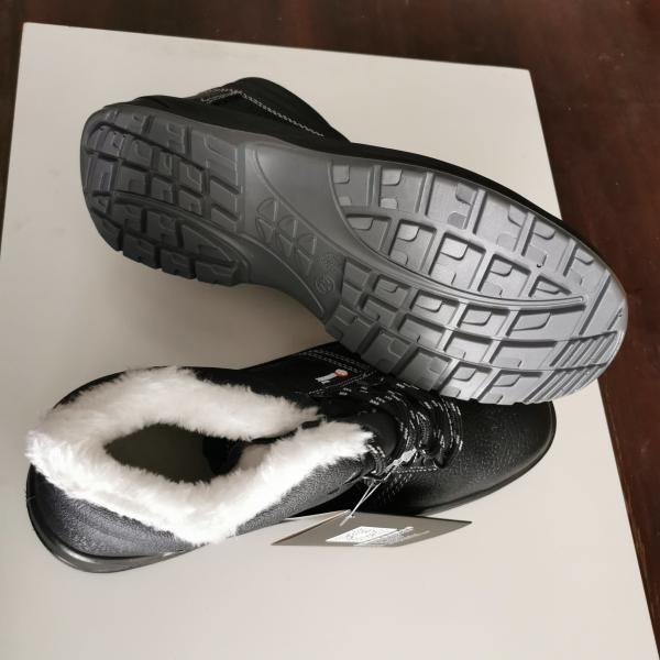 Labor Protection Shoes with Anti Piercing Steel Toe Cap and Comfortable Ventilation
