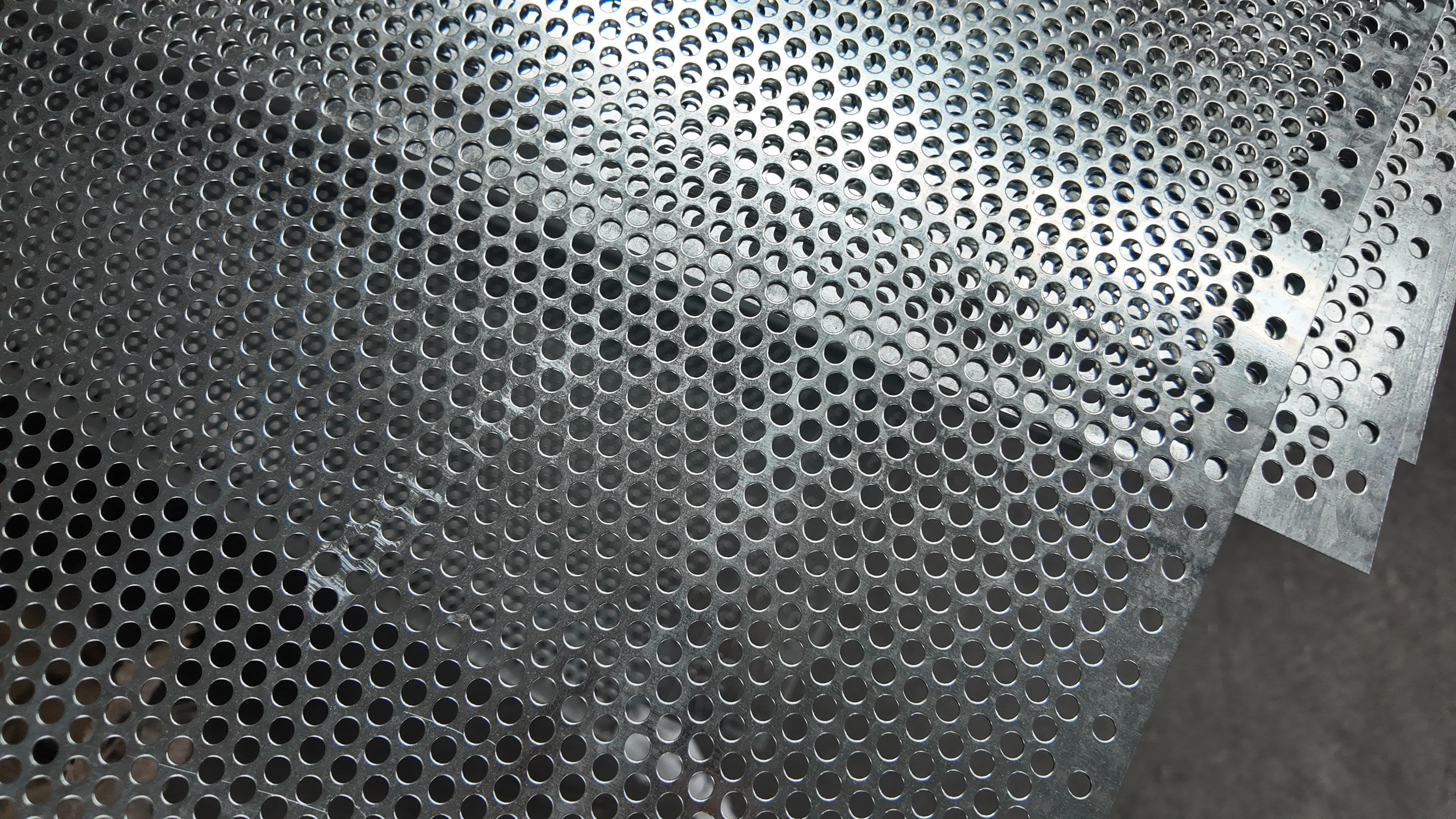 Large Stock Small Round Hole Stainless Steel Perforated Mesh Wholesale