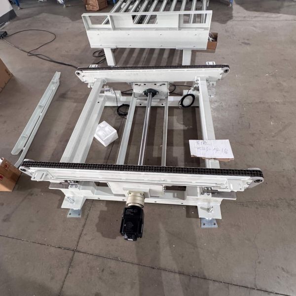 500kg – 2000kg Pallet Chain Conveyor System For Logistics Handling Systems